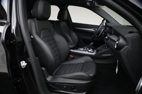 New 2026 Alfa Romeo Stelvio Veloce for sale $61,465 at Bentley Greenwich in Greenwich CT 06830 16