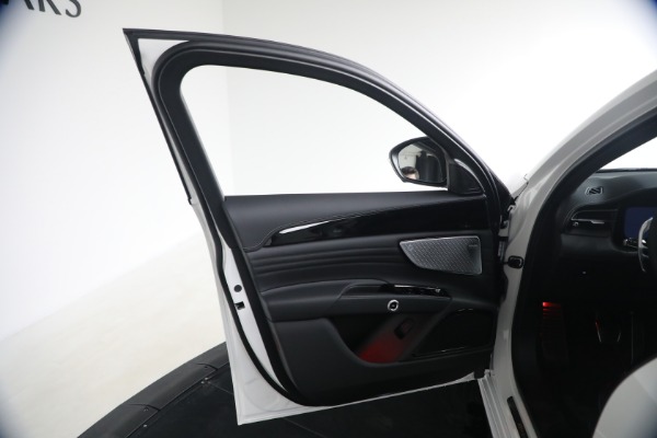 New 2026 Maserati Grecale Modena V6 for sale $91,030 at Bentley Greenwich in Greenwich CT 06830 22