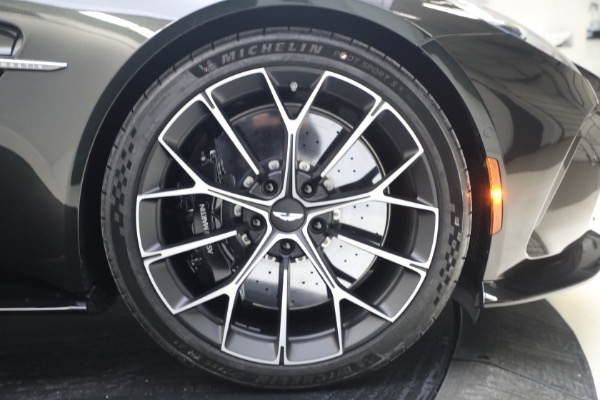 New 2026 Aston Martin Vantage S for sale $249,800 at Bentley Greenwich in Greenwich CT 06830 27