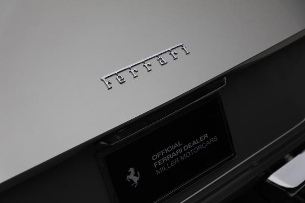 Used 1971 Ferrari 365GTB/4 Daytona for sale $750,000 at Bentley Greenwich in Greenwich CT 06830 21