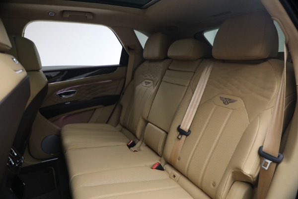 New 2026 Bentley Bentayga Azure V8 for sale $295,365 at Bentley Greenwich in Greenwich CT 06830 24