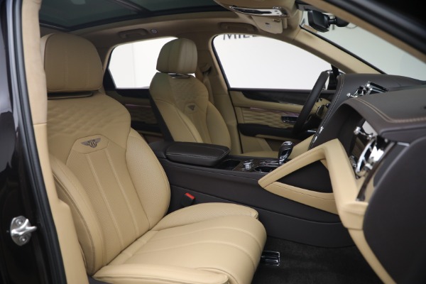 New 2026 Bentley Bentayga Azure V8 for sale $295,365 at Bentley Greenwich in Greenwich CT 06830 28