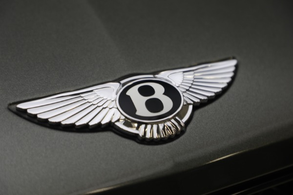 Used 2022 Bentley Bentayga V8 for sale $151,900 at Bentley Greenwich in Greenwich CT 06830 13