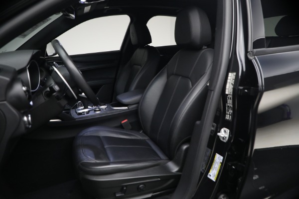 Used 2022 Alfa Romeo Stelvio Sprint for sale $24,900 at Bentley Greenwich in Greenwich CT 06830 15