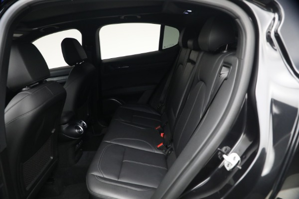 Used 2022 Alfa Romeo Stelvio Sprint for sale $24,900 at Bentley Greenwich in Greenwich CT 06830 18
