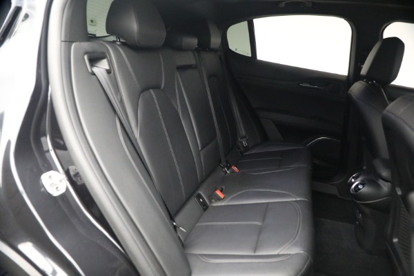 Used 2022 Alfa Romeo Stelvio Sprint for sale $24,900 at Bentley Greenwich in Greenwich CT 06830 21