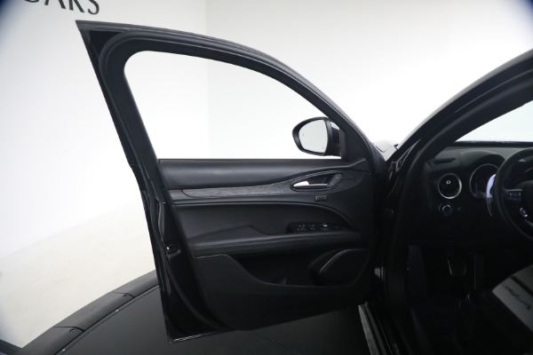 Used 2022 Alfa Romeo Stelvio Sprint for sale $24,900 at Bentley Greenwich in Greenwich CT 06830 24