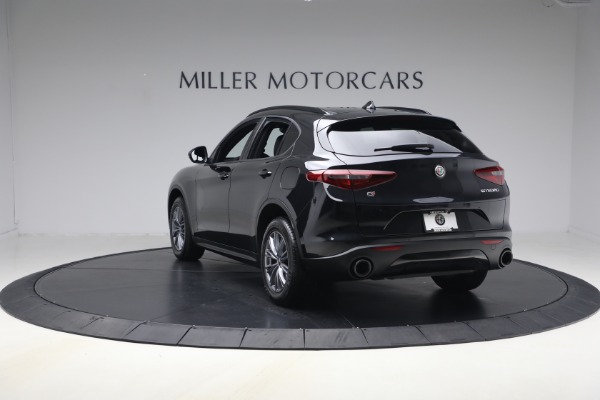 Used 2022 Alfa Romeo Stelvio Sprint for sale $24,900 at Bentley Greenwich in Greenwich CT 06830 5
