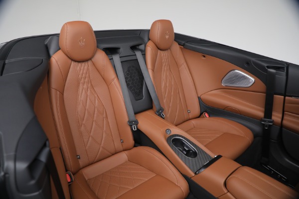 New 2026 Maserati GranCabrio Modena for sale $174,385 at Bentley Greenwich in Greenwich CT 06830 25
