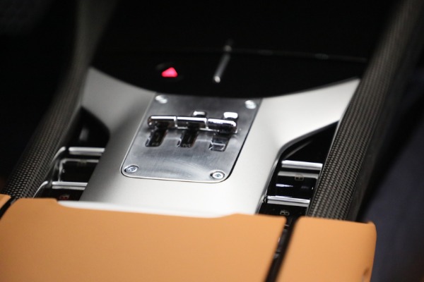 Used 2025 Ferrari Purosangue for sale $579,900 at Bentley Greenwich in Greenwich CT 06830 27