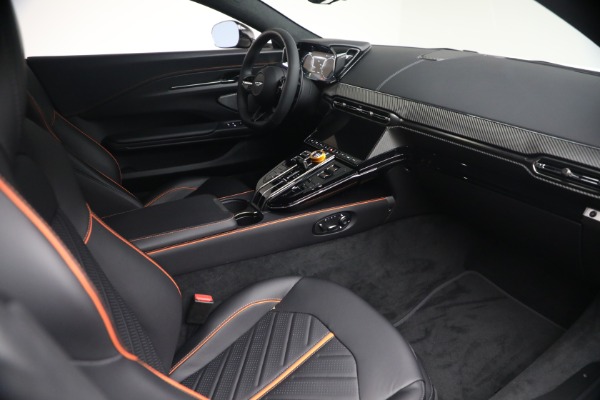 New 2026 Aston Martin Vantage S for sale $251,000 at Bentley Greenwich in Greenwich CT 06830 18