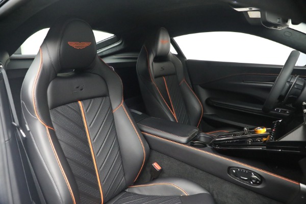 New 2026 Aston Martin Vantage S for sale $251,000 at Bentley Greenwich in Greenwich CT 06830 20