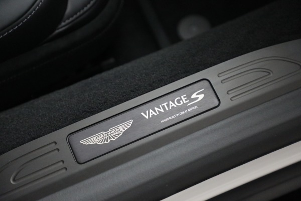 New 2026 Aston Martin Vantage S for sale $251,000 at Bentley Greenwich in Greenwich CT 06830 26