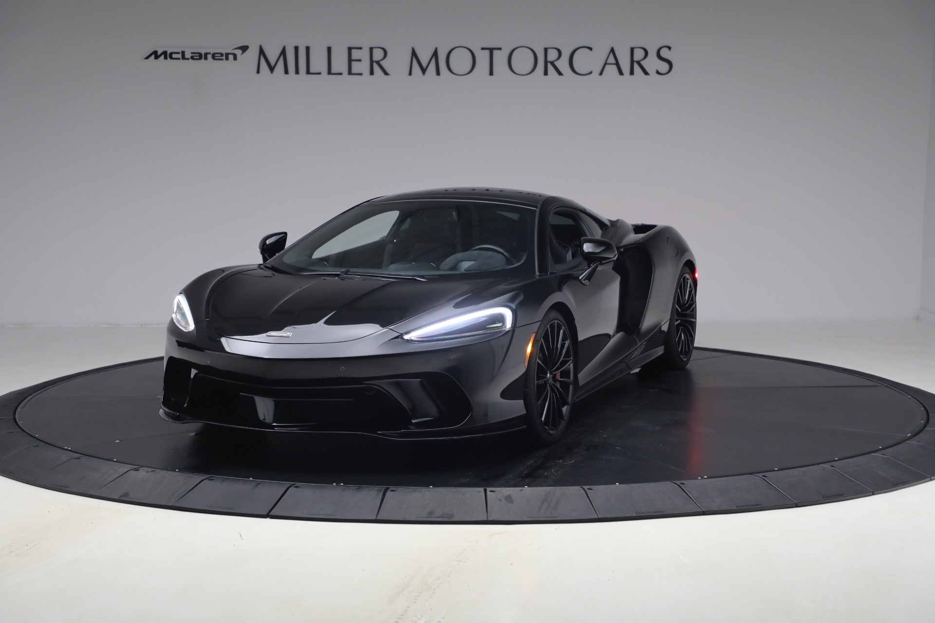 Used 2023 McLaren GT Pioneer for sale $169,900 at Bentley Greenwich in Greenwich CT 06830 1