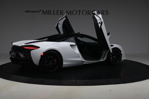 Used 2023 McLaren Artura for sale $184,900 at Bentley Greenwich in Greenwich CT 06830 19