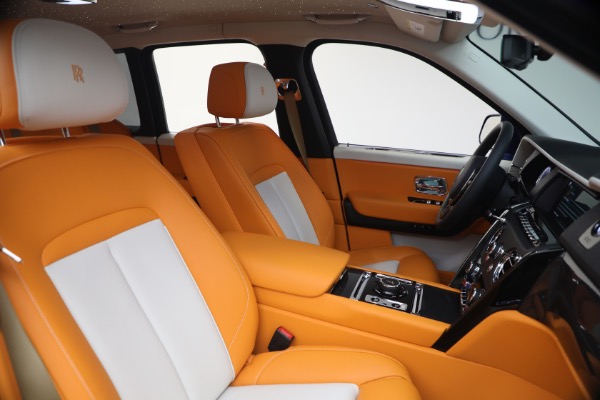 Used 2023 Rolls-Royce Black Badge Cullinan for sale $375,900 at Bentley Greenwich in Greenwich CT 06830 20