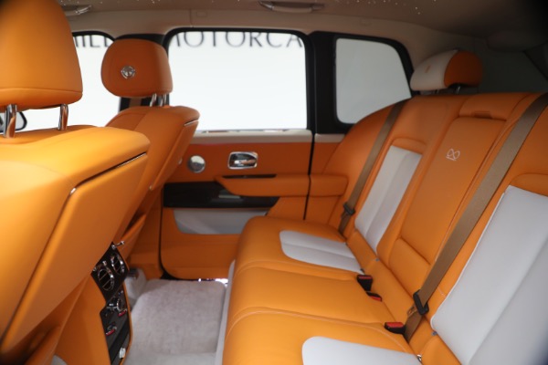 Used 2023 Rolls-Royce Black Badge Cullinan for sale $375,900 at Bentley Greenwich in Greenwich CT 06830 26