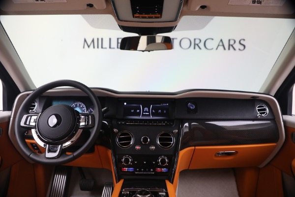Used 2023 Rolls-Royce Black Badge Cullinan for sale $375,900 at Bentley Greenwich in Greenwich CT 06830 4