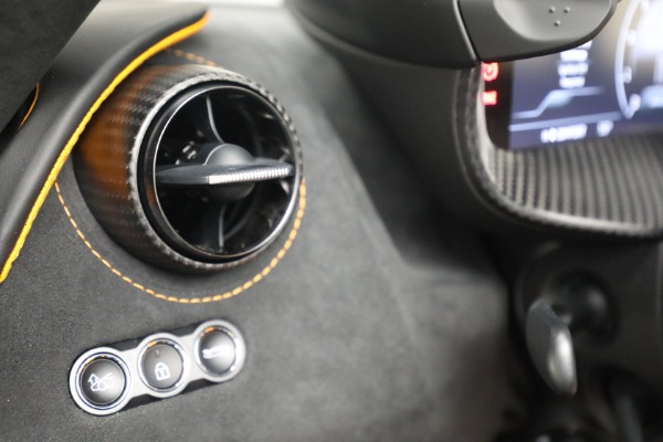 Used 2024 McLaren 750S Performance for sale $328,900 at Bentley Greenwich in Greenwich CT 06830 27