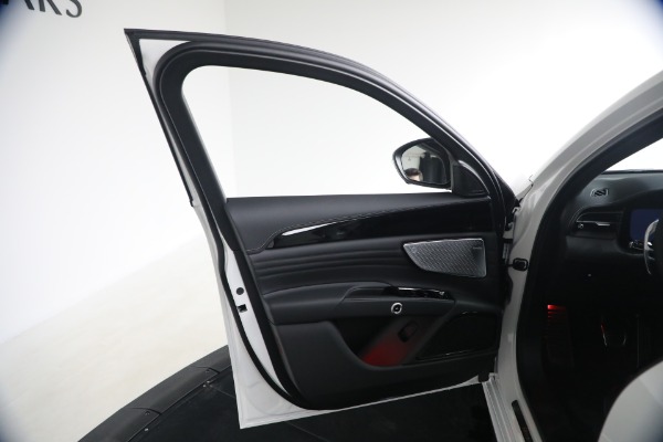 New 2026 Maserati Grecale Modena V6 for sale $95,345 at Bentley Greenwich in Greenwich CT 06830 22