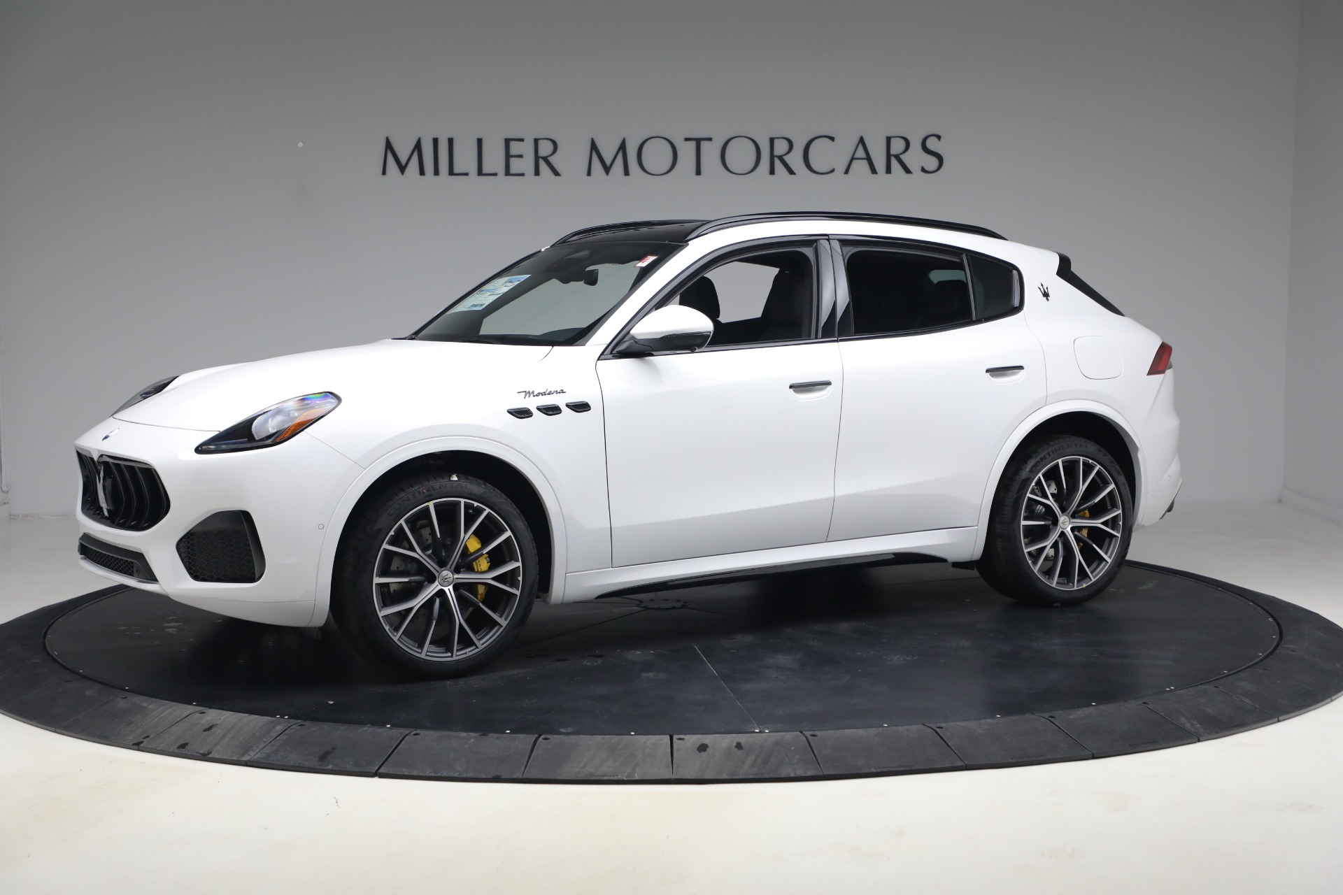 New 2026 Maserati Grecale Modena V6 for sale $95,345 at Bentley Greenwich in Greenwich CT 06830 1