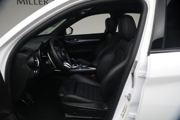 Used 2023 Alfa Romeo Stelvio Veloce for sale $32,900 at Bentley Greenwich in Greenwich CT 06830 14
