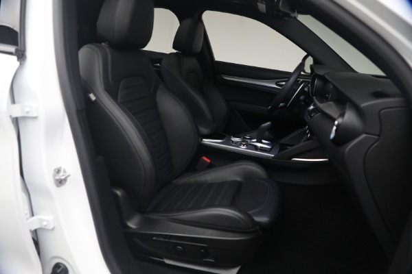 Used 2023 Alfa Romeo Stelvio Veloce for sale $32,900 at Bentley Greenwich in Greenwich CT 06830 17