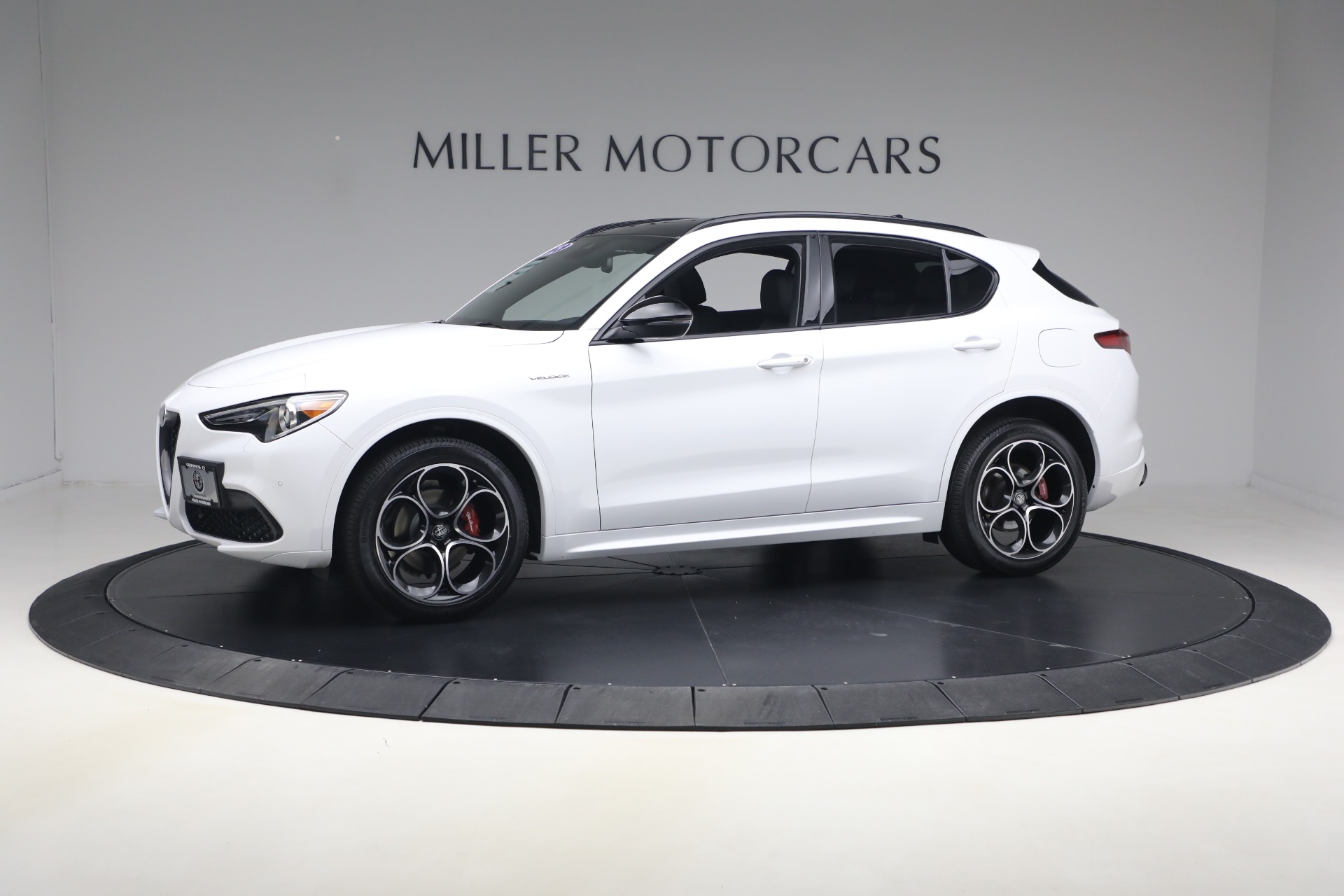 Used 2023 Alfa Romeo Stelvio Veloce for sale $32,900 at Bentley Greenwich in Greenwich CT 06830 1