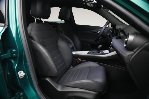 Used 2024 Alfa Romeo Tonale Hybrid Ti for sale $30,900 at Bentley Greenwich in Greenwich CT 06830 16