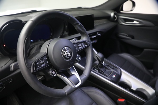 Used 2024 Alfa Romeo Tonale Hybrid Ti for sale $30,900 at Bentley Greenwich in Greenwich CT 06830 21