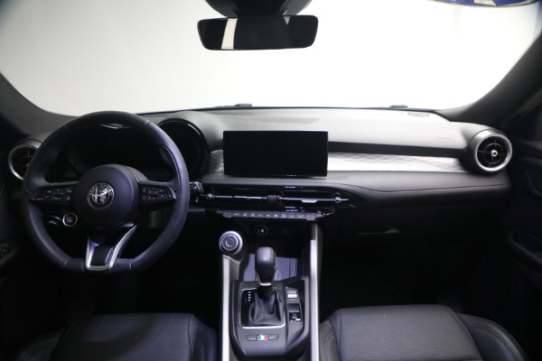 Used 2024 Alfa Romeo Tonale Hybrid Ti for sale $30,900 at Bentley Greenwich in Greenwich CT 06830 22