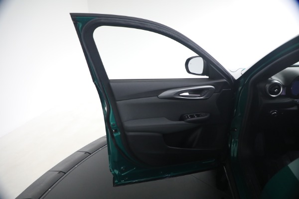 Used 2024 Alfa Romeo Tonale Hybrid Ti for sale $30,900 at Bentley Greenwich in Greenwich CT 06830 23