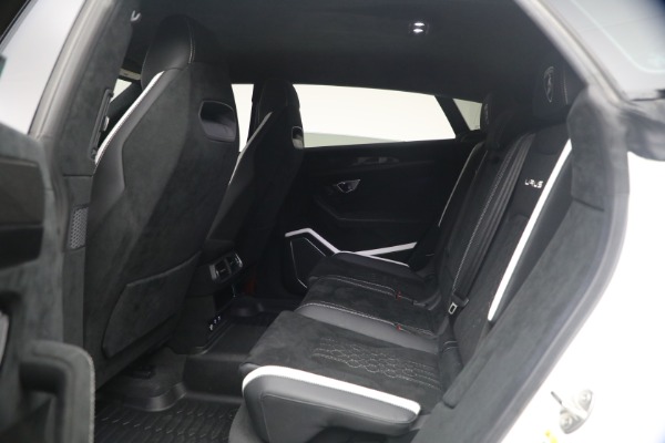 Used 2024 Lamborghini Urus Performante for sale $289,900 at Bentley Greenwich in Greenwich CT 06830 19