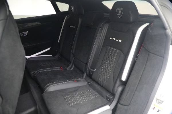 Used 2024 Lamborghini Urus Performante for sale $289,900 at Bentley Greenwich in Greenwich CT 06830 20