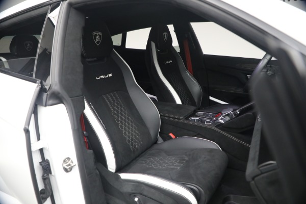 Used 2024 Lamborghini Urus Performante for sale $289,900 at Bentley Greenwich in Greenwich CT 06830 24