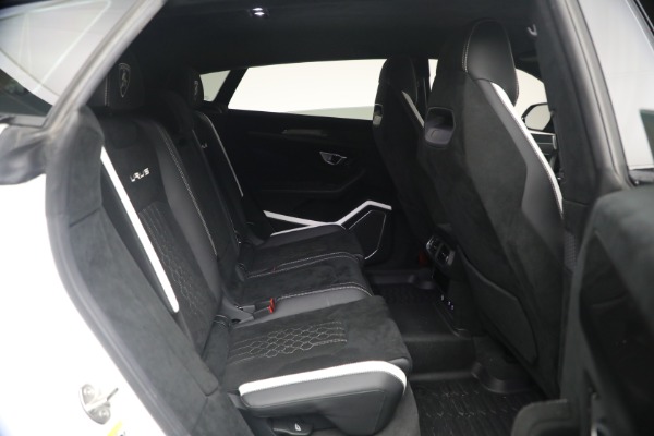 Used 2024 Lamborghini Urus Performante for sale $289,900 at Bentley Greenwich in Greenwich CT 06830 26
