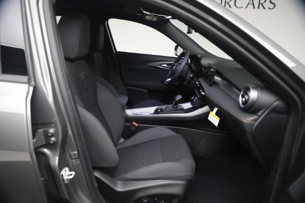 New 2026 Alfa Romeo Tonale Sprint for sale $44,440 at Bentley Greenwich in Greenwich CT 06830 15