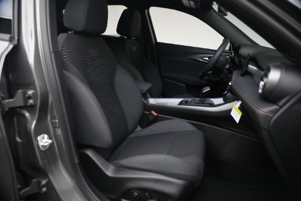 New 2026 Alfa Romeo Tonale Sprint for sale $44,440 at Bentley Greenwich in Greenwich CT 06830 16