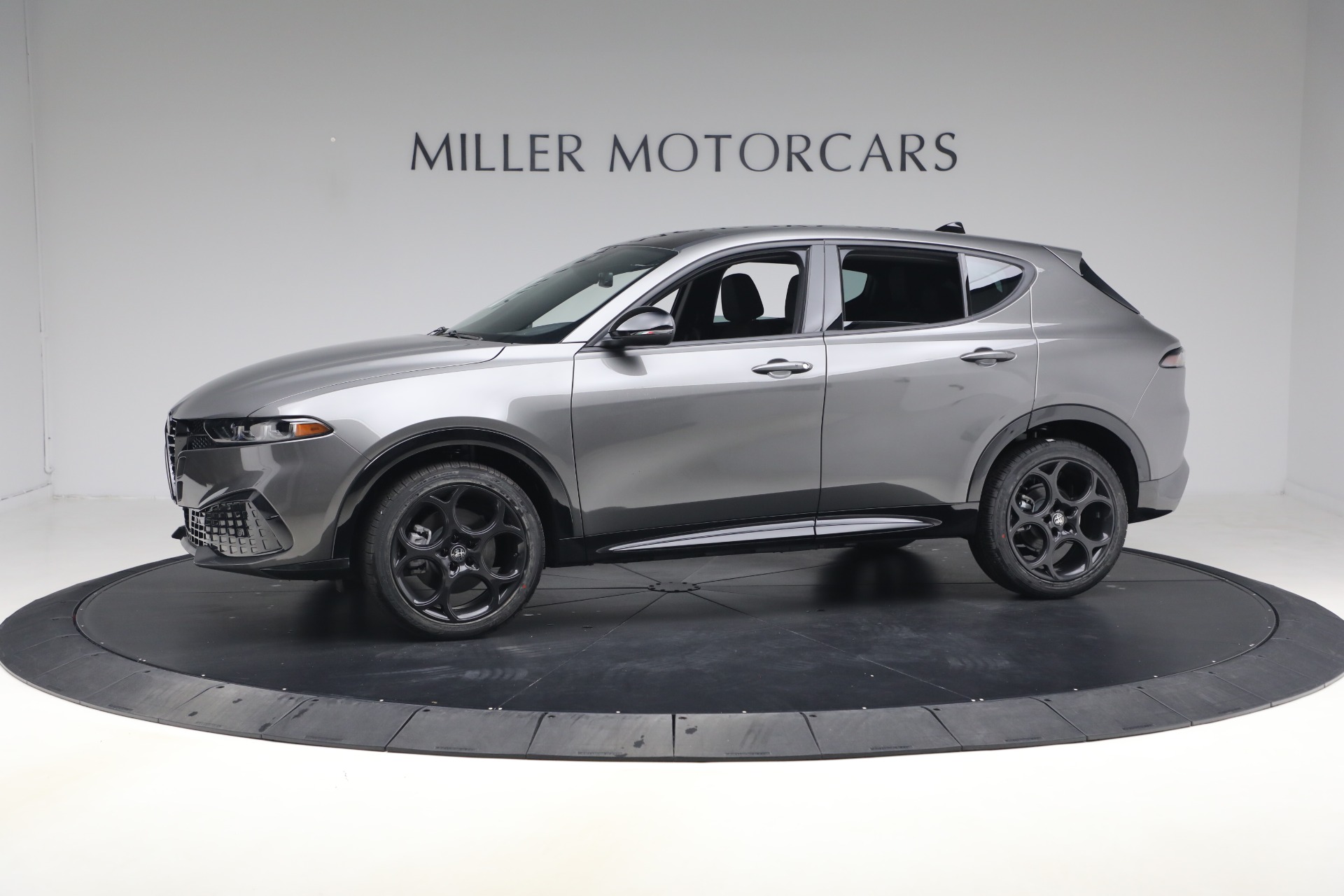 New 2026 Alfa Romeo Tonale Sprint for sale $44,440 at Bentley Greenwich in Greenwich CT 06830 1