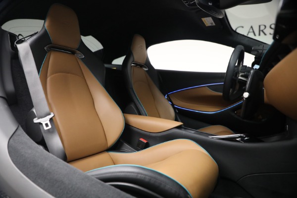 Used 2024 McLaren Artura TechLux for sale $182,900 at Bentley Greenwich in Greenwich CT 06830 24