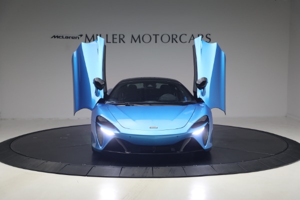 Used 2024 McLaren Artura Performance for sale $182,900 at Bentley Greenwich in Greenwich CT 06830 13
