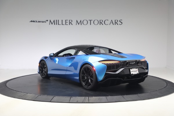 Used 2024 McLaren Artura Performance for sale $182,900 at Bentley Greenwich in Greenwich CT 06830 5