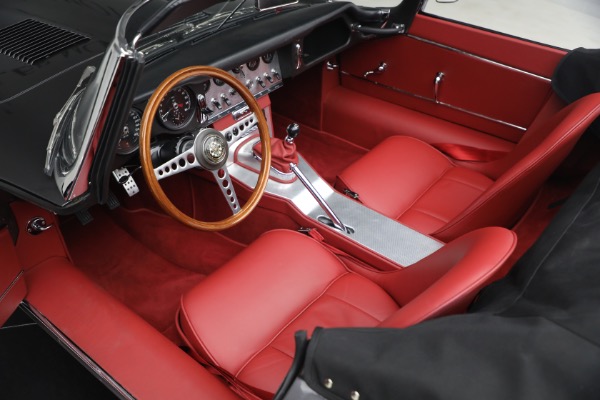 Used 1964 Jaguar E-Type for sale $185,000 at Bentley Greenwich in Greenwich CT 06830 23