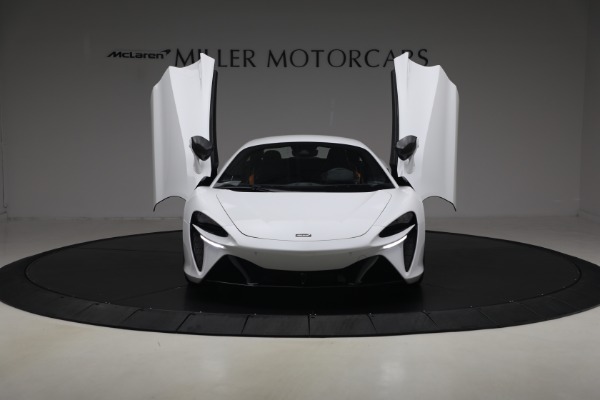 Used 2023 McLaren Artura Performance for sale $164,900 at Bentley Greenwich in Greenwich CT 06830 13