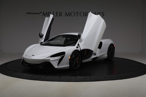 Used 2023 McLaren Artura Performance for sale $164,900 at Bentley Greenwich in Greenwich CT 06830 14