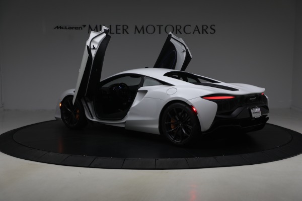 Used 2023 McLaren Artura Performance for sale $164,900 at Bentley Greenwich in Greenwich CT 06830 16