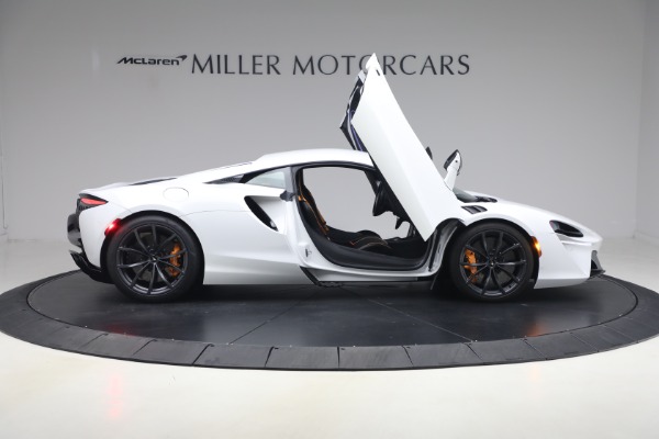 Used 2023 McLaren Artura Performance for sale $164,900 at Bentley Greenwich in Greenwich CT 06830 19