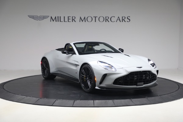 New 2026 Aston Martin Vantage S Roadster for sale $261,400 at Bentley Greenwich in Greenwich CT 06830 11
