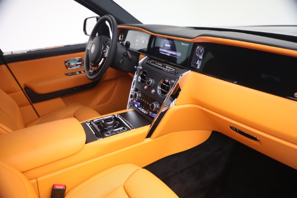 New 2026 Rolls-Royce Cullinan for sale $414,900 at Bentley Greenwich in Greenwich CT 06830 20