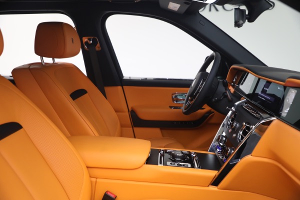 New 2026 Rolls-Royce Cullinan for sale $414,900 at Bentley Greenwich in Greenwich CT 06830 21